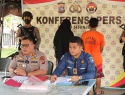 AKBP M. Ikhwan Lazuardi didampingi Kasat Reskrim AKP Abdul Qadir Jailani dalam konferensi pers AKBP M. Ikhwan Lazuardi didampingi Kasat Reskrim AKP Abdul Qadir Jailani dalam konferensi pers