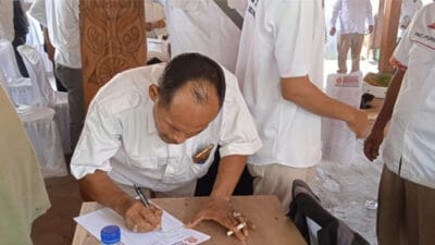 22 PAC Gerindra Kebumen Tandatangani Petisi Keberatan Terkait Reshufle Pengurus DPC 2 Tandatangani Surat Pernyataan