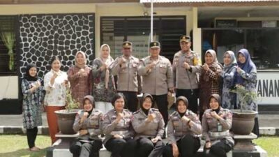 Wakapolda Sumbar Sambangi Polsek Kapur IX, Ini yang Dilakukan 2 Waka Polda Sumbar Sambangi Polsek Kapur IX2