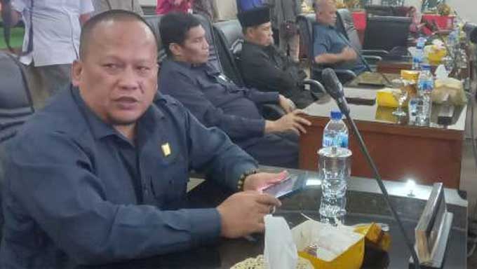 DPRD Padang Gelar Rapat Paripurna Penyampaian Nota Keuangan Ranperda APBD-P 2023 dan RAPBD TA 2024 2 DPRD Padang Gelar Rapat Paripurna Penyampaian Nota Keuangan Ranperda APBD-P 2023 dan Nota Pengantar Keuangan RAPBD TA 2024