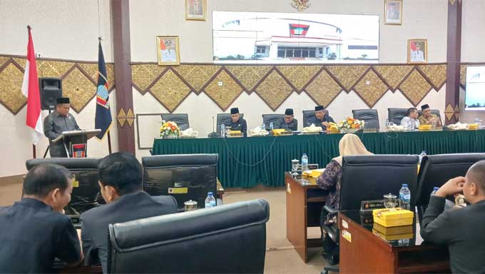 Juru bicara fraksi sampaikan pendapat akhir terhadap perubahan KUA dan PPAS Kota Padang tahun anggaran 2023