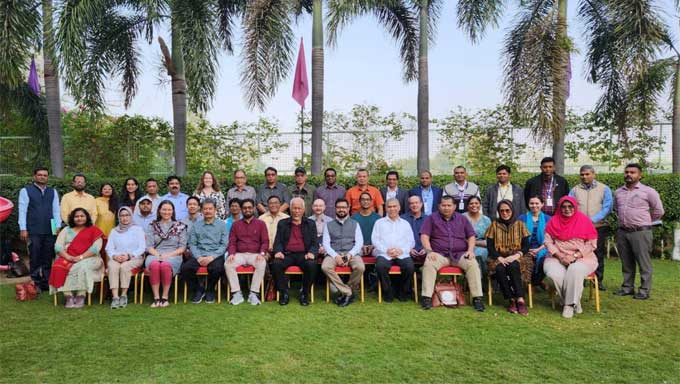 Diberangkatkan BRAC International, Gubernur Sumbar Lihat Langsung Pola Penanganan Kemiskinan Ekstrem di India 3 Gubernur Sumbar, Mahyeldi Lihat Pola Penanganan Kemiskinan Ekstrem di India