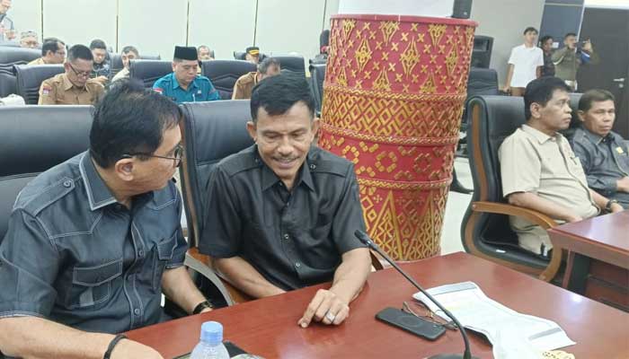 Rapat Paripurna DPRD Padang, Wawako Ekos Albar Sampaikan Laporan Pertanggungjawaban Pelaksanaan APBD 2023 3 Rapat Paripurna DPRD Kota Padang