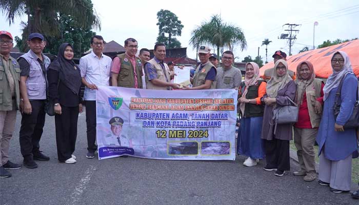 Upaya Pemko Berbuah Manis, Dukungan Mengalir untuk Padang Panjang Bangkit dari Bencana 2 Pemkab Pesisir Selatan salurkan bantuan untuk korban bencana di Kota Padang Panjang