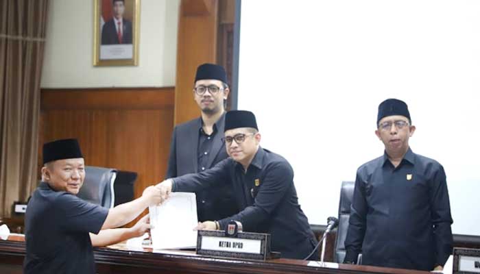 Begini Pandangan Umum Fraksi DPRD Bukittinggi dan Jawaban Wali Kota tentang Ranperda RPJPD 2025-2045 3 Dedi Fatria, Juru Bicara Fraksi PAN DPRD Bukittinggi.