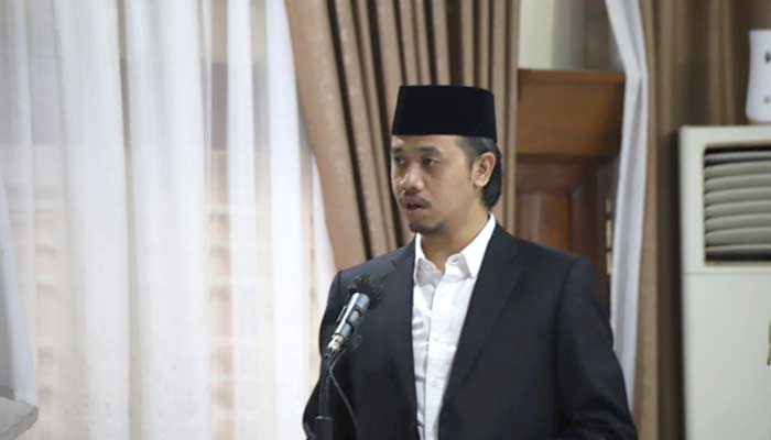 Walikota Bukittinggi, Erman Safar menyampaikan jawaban terhadap pandangan umum fraksi DPRD terhadap RPJPD 2025-2045.