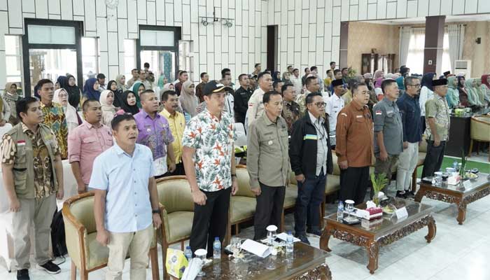 Siapkan Indonesia Emas 2045, Pemkab Solok Selatan Kian Serius Kejar Penurunan Angka Stunting 4 Rapat Koordinasi TPPS Periode 3 dan Pencanangan Intervensi Serentak Pencegahan Stunting di Kabupaten Solok Selatan