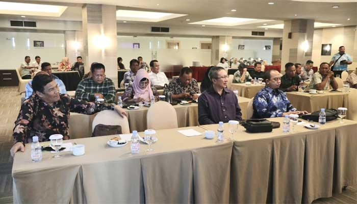 Pimpinan dan Anggota DPRD Kota Padang Ikuti Bimtek Peningkatan Kapasitas di Pekanbaru 2 Bimtek Peningkatan Kapasitas bagi Pimpinan dan Anggota DPRD Kota Padang Masa Sidang II di Pekanbaru