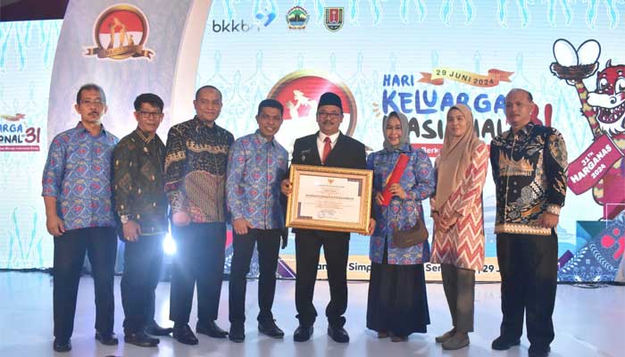 Pj Wali Kota Payakumbuh, Suprayitno terima penghargaan iBangga dari BKKBN