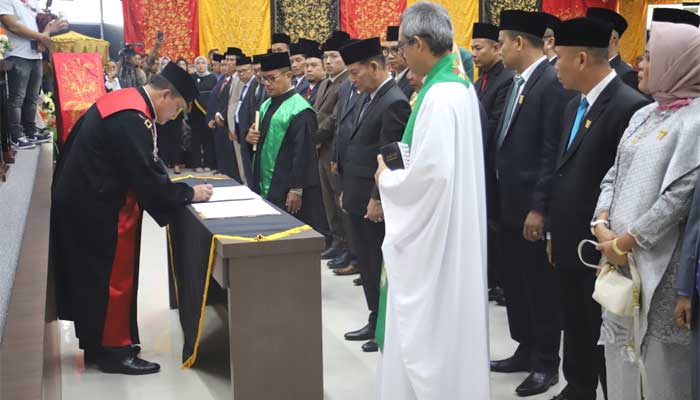 45 Anggota DPRD Kota Padang Terpilih Periode 2024-2029 Dilantik, Ini Daftarnya 2 Pelantikan 45 Anggota DPRD Kota Padang Periode 2024-2029