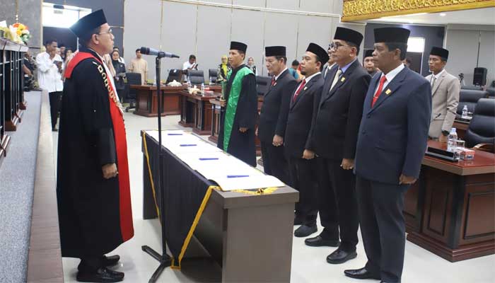 Pelantikan Pimpinan DPRD Kota Padang Masa Jabatan 2024-2029