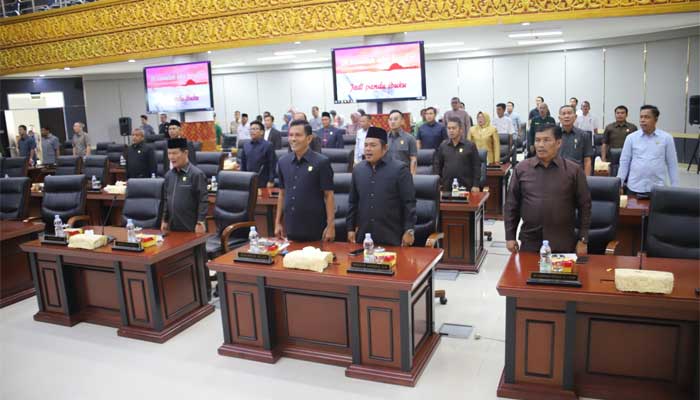 Rapat Paripurna Tetapkan Calon Pimpinan Definitif DPRD Kota Padang dan Peraturan Tata Tertib 2 Suasana rapat paripurna DPRD Kota Padang