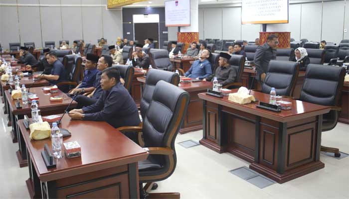 DPRD Kota Padang Tetapkan Alat Kelengkapan Dewan, Ini Detailnya 3 Suasana rapat paripurna DPRD Kota Padang