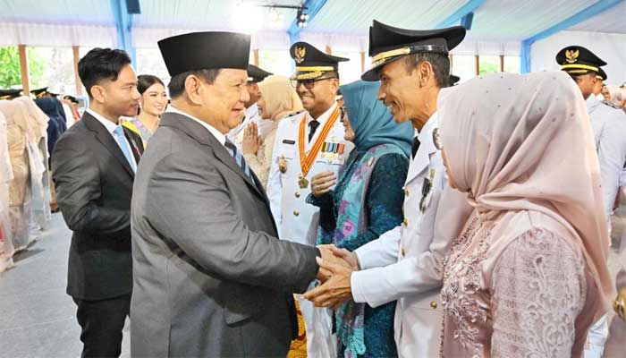 Usai Dilantik, Bupati-Wabup Solok Selatan Kebut Tiga Hal ini Sebelum Pertengahan Tahun 3 Presiden Prabowo Subianto ucapkan selamat kepada Wakil Bupati Solok Selatan, Yulian Efi