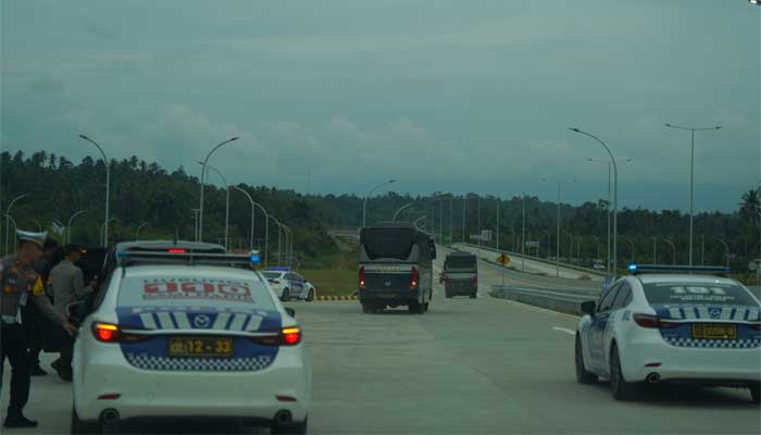 Jalan tol Padang-Sicincin
