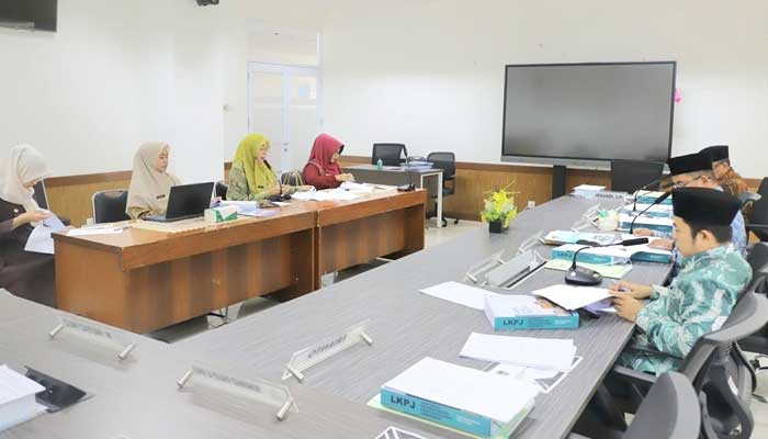 Pansus DPRD Kota Padang Bahas LKPJ Wali Kota TA 2024 2 Pansus IV DPRD Kota Padang bahas LKPJ Wali Kota tahun anggaran 2024