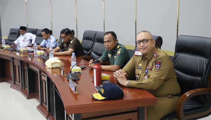 DPRD Kota Padang Terima Pengajuan Tiga Ranperda dari Pemko Padang 4 Para tamu mengikuti rapat paripurna DPRD Kota Padang