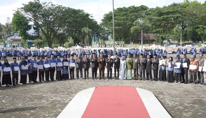 Momentum Hardiknas, Pemkab Solok Selatan Ajak Semua Pihak Perbaiki dan Tingkatkan Kualitas Pendidikan 4 Peringatan Hari Pendidikan Nasional (Hardiknas) di lingkungan Pemerintah Kabupaten Solok Selatan