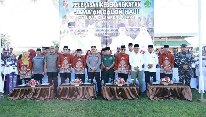 Tergabung dalam Kloter 56, Pemkab Lepas 47 Jemaah Calon Haji Lampung Utara 2 Pemkab Lepas 47 Jemaah Calon Haji Lampung Utara