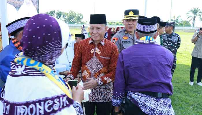 Tergabung dalam Kloter 56, Pemkab Lepas 47 Jemaah Calon Haji Lampung Utara 3 Pemkab Lepas 47 Jemaah Calon Haji Lampung Utara