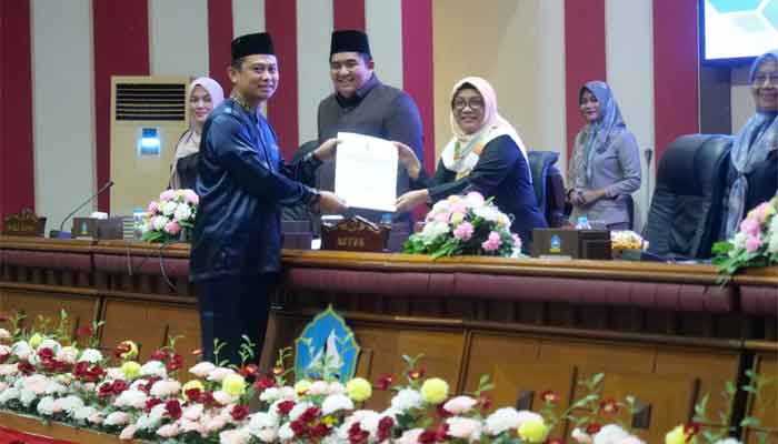 Bupati Bintan Sampaikan Ranperda Pertanggungjawaban Pelaksanaan APBD TA 2024 ke DPRD 3 Suasana Rapat Paripurna DPRD Kabupaten Bintan