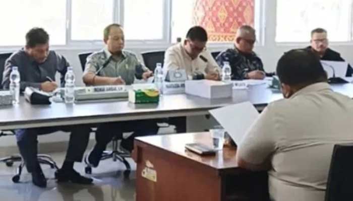 Bahas LKPD TA 2024 Bersama OPD Pemko, DPRD Kota Padang Sorot Tiga Pajak ini 2 DPRD Kota Padang Bahas LKPD TA 2024 Bersama OPD Pemko