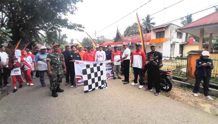 Pemnag Sungai Dareh Semarakkan HUT RI ke-80 dengan Berbagai Lomba 2 Pemnag Sungai Dareh Semarakkan HUT RI ke-80 dengan jalan santai