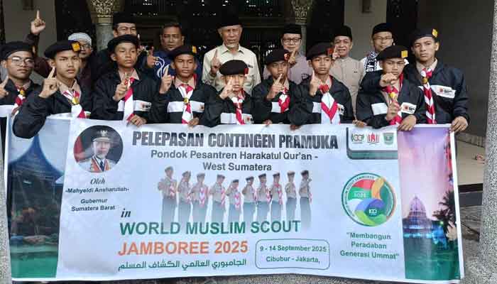 Gubernur Mahyeldi Lepas Kontingen Pramuka Sumbar Ikuti World Muslim Scout Jamboree 2025