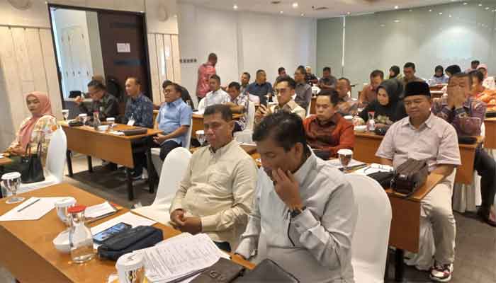 Ikuti Bimtek, Pimpinan dan Anggota DPRD Padang Diasah Tingkatkan Fungsi Legislasi dan Pengawasan Anggaran 3 Anggota DPRD Kota Padang mengikuti Bimtek peningkatan kapasitas di Jakarta