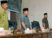 Wabup Yulian dalam Rapat Paripurna penyerahan Nota Pengantar RAPBD 2026 di Kantor DPRD Solok Selatan