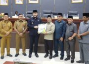 Rapat Paripurna DPRD Kota Padang dengan agenda pembahasan Propemperda Tahun 2026