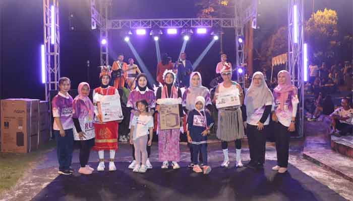 Dekranasda Night Run Bintan 5K 2025 Berlangsung Meriah 2 Penyerahan hadiah Dekranasda Night Run Bintan 5K 2025
