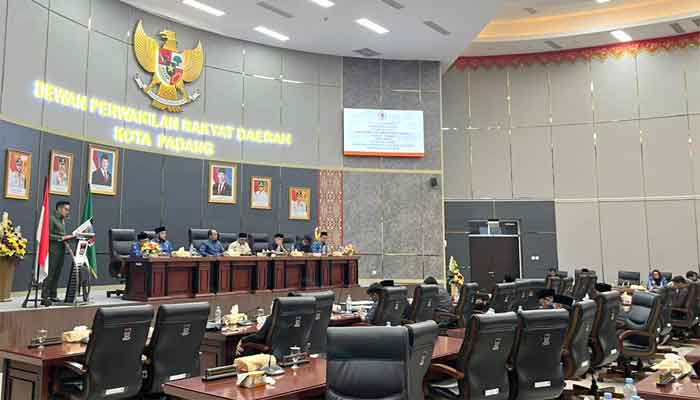 DPRD Kota Padang bersama Pemko Sepakati 2 Ranperda Menjadi Perda BMD dan SOTK 2 Penyampaian pendapat akhir Fraksi-fraksi DPRD Kota Padang tentang Ranperda BMD dan SOTK