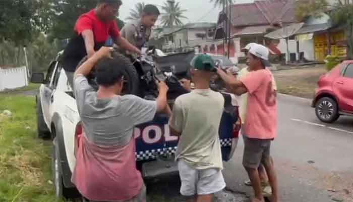 Kecelakaan Lalu Lintas di Sungai Rotan Solok: Sepeda Motor Nyelonong ke Bawah Truk, Tidak Ada Korban Jiwa 2 Kecelakaan lalu lintas di ruas Jalan Solok–Padang tepatnya di Dusun Gaduang Dama, Jorong Sungai Rotan, Nagari Cupak, Kecamatan Gunung Talang, Kabupaten Solok