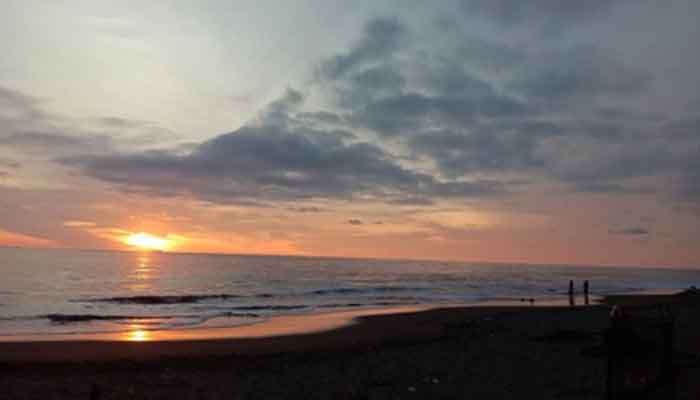 Pantai Pasir Jambak