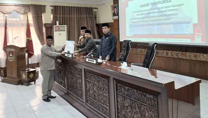DPRD Kota Bukittinggi Bahas Dua Ranperda dalam Rapat Paripurna 3 Hari Berturut-turut 2 Jubir fraksi Nasdem, M Taufik Tuangku Mudo.