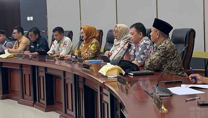 Sosialisasi Mekanisme Pokir, Anggota DPRD Kota Padang Dibekali Teknis Penginputan Usulan SIPD RI 2 Sosialisasi Mekanisme Pokok-pokok Pikiran DPRD Kota Padang