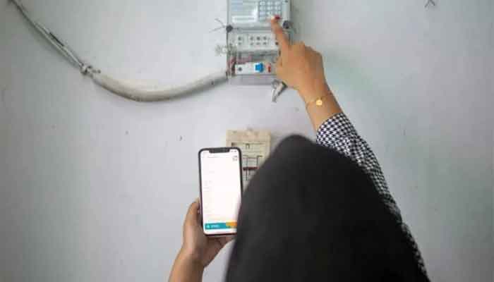 Pengisian token listrik prabayar melalui pln mobile