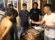 Warga bersama Anggota Polsek Sungai Rumbai dan Satres Narkoba Polres Dharmasraya Amankan Pengedar Sabu-sabu di Jorong Ranah Bakti
