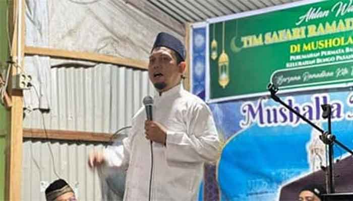 Pimpinan DPRD Kota Padang Manfaatkan Safari Ramadan untuk Serap Aspirasi Warga dan Salurkan Hibah Rumah Ibadah 2 Ketua DPRD Padang, Muharlion saat safari ramadan di Musala Nurul Iman Bungo Pasang, Koto Tangah.