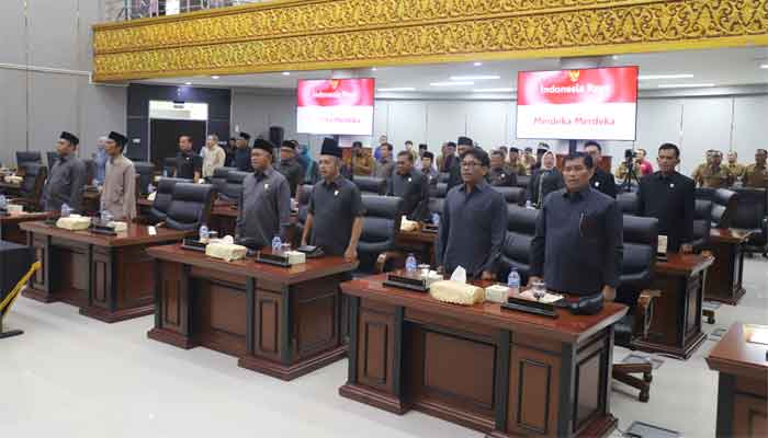 DPRD Kota Padang bersama Pemko Sepakati Pencabutan Perda Keuangan Kepala Daerah 2003 3 DPRD Kota Padang bersama Pemko Sepakati Pencabutan Perda Keuangan Kepala Daerah 2003