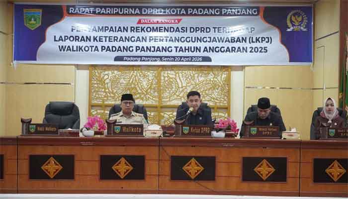 DPRD Padang Panjang Rilis 71 Poin Rekomendasi Resmi Terhadap LKPJ Wali Kota Tahun Anggaran 2025 2 Pimpinan DPRD Kota Padang Panjang