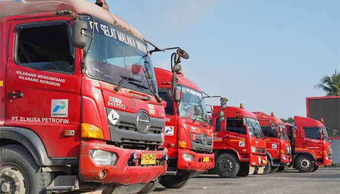 Armada Pertamina untuk penyaluran bbm