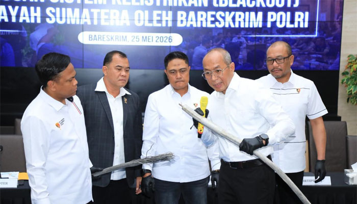Bareskrim Polri bersama PT PLN (Persero) menyampaikan hasil investigasi awal terkait gangguan sistem kelistrikan atau blackout yang terjadi di sejumlah wilayah Sumatera