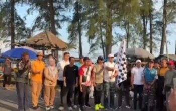 Memperingati Hari Laut Sedunia, Sekda Bengkulu Selatan Ikut Jalan Santai dan Senam Bersama Masyarakat 10 1002789218 500x325