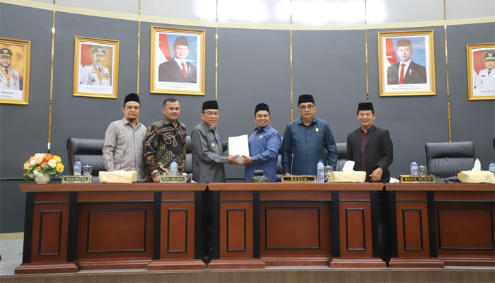 Penyampaian Ranperda Pertanggungjawaban Wali Kota Atas Pelaksanaan APBD TA 2025 ke DPRD Kota Padang